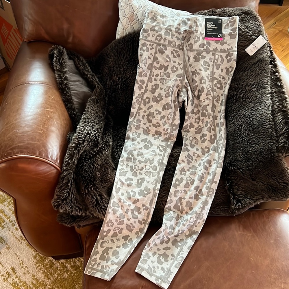 Gapfit high rise, high compression leggings.
